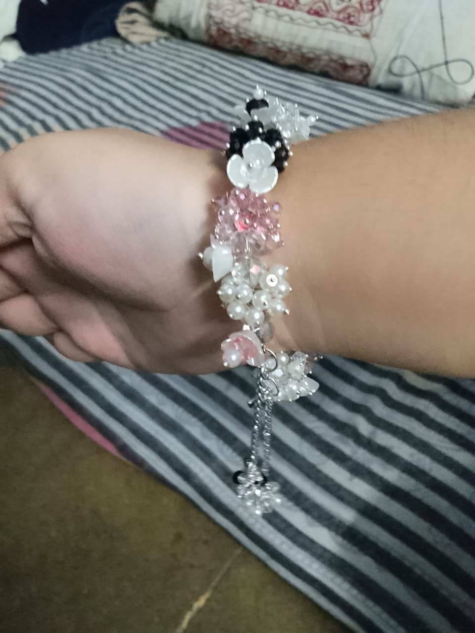 MAHUNISA Handmade Beaded Floral Charm Bracelet